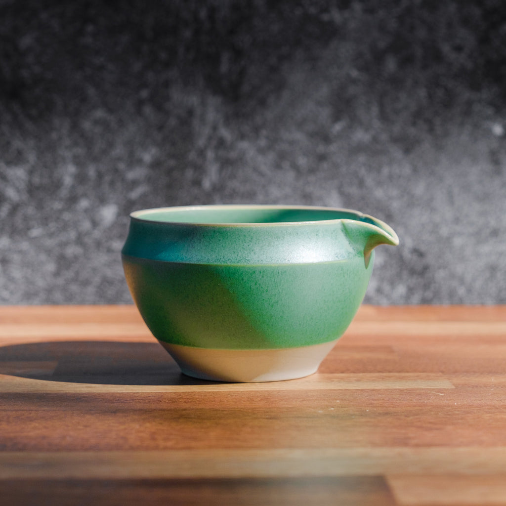 Origami Katakuchi Spouted Matcha Bowl – Green